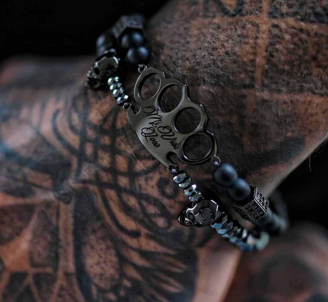 MVL "Polygonal skulls" Bracelet black/black