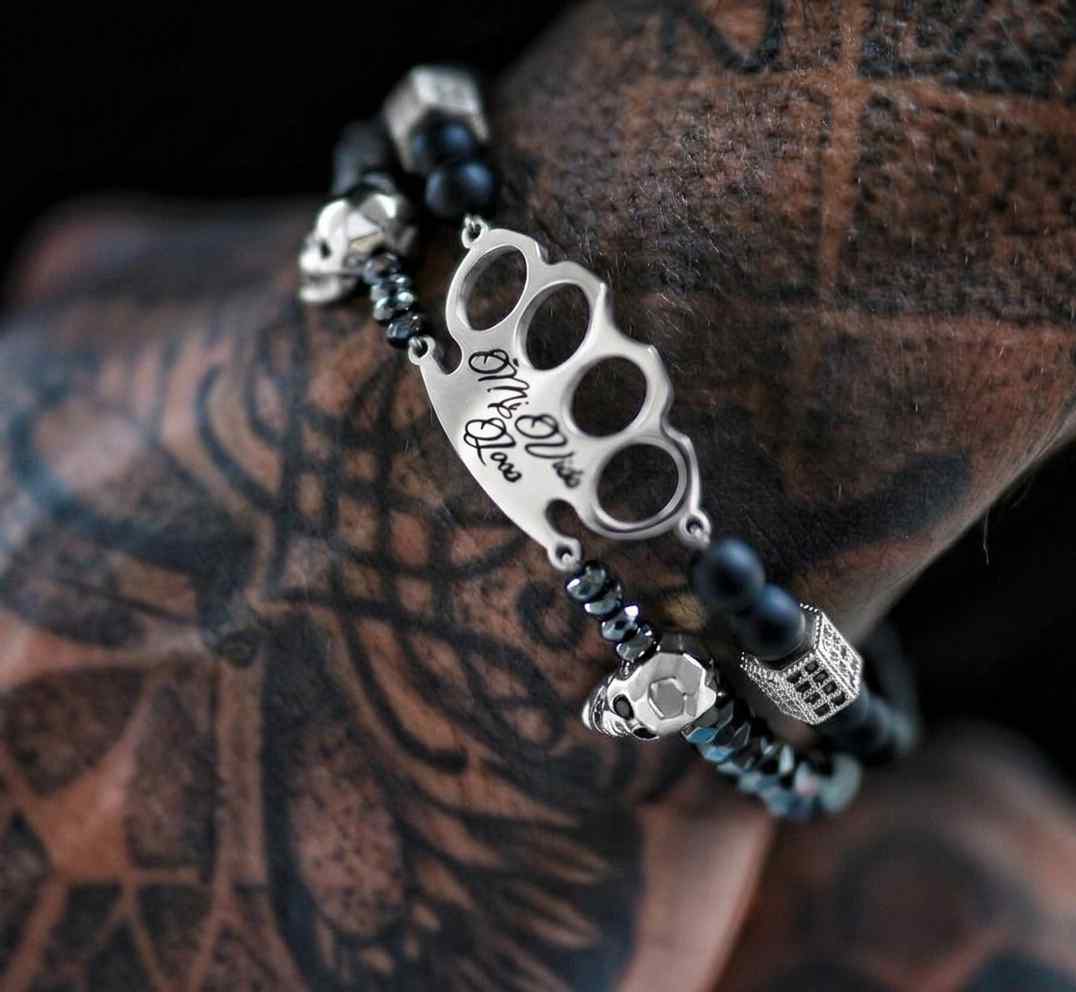 Pulsera MVL «Polygonal skulls» en negro y plata