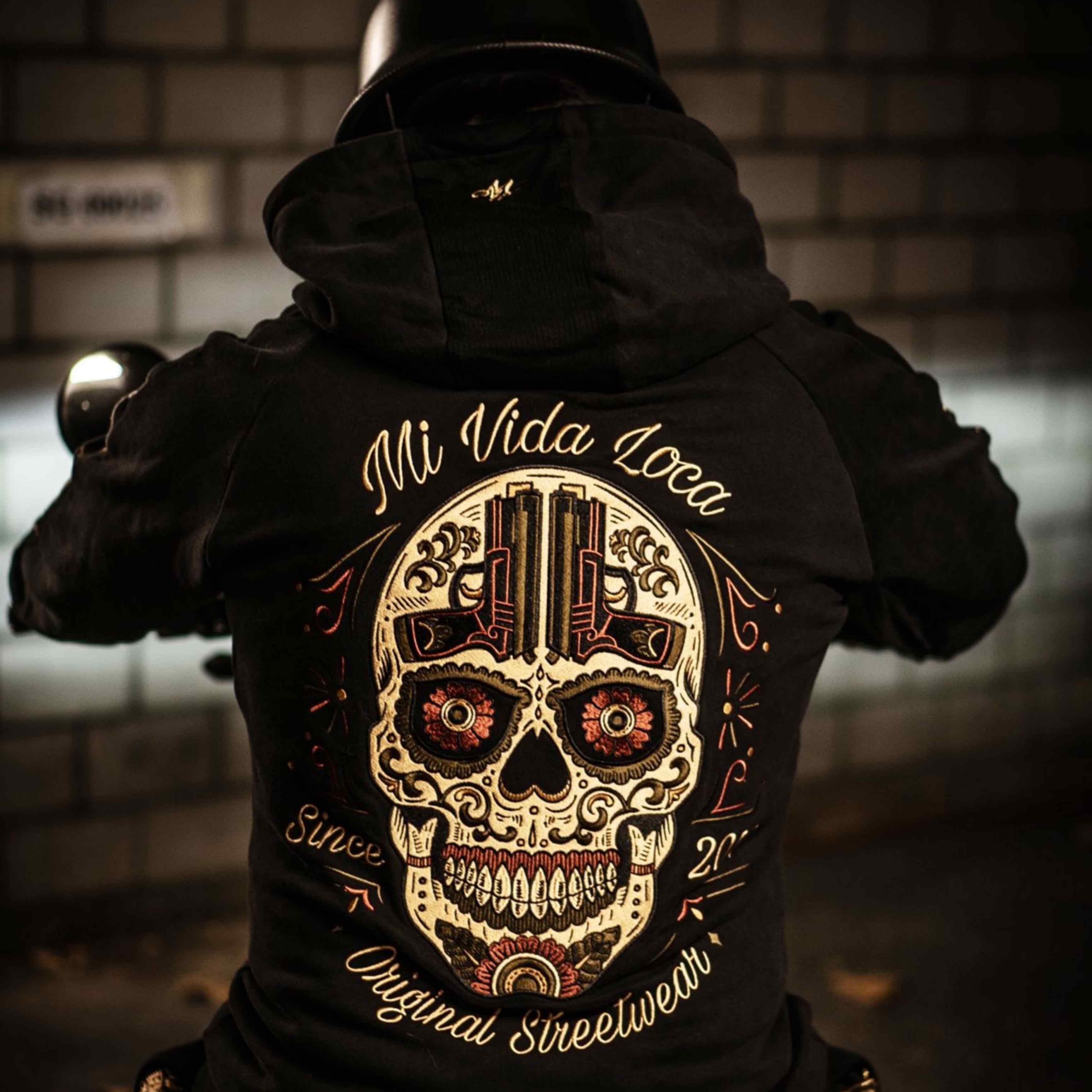 Sugar skull hoodie - black